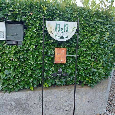B&B Marilena Guanzate Bagian luar foto