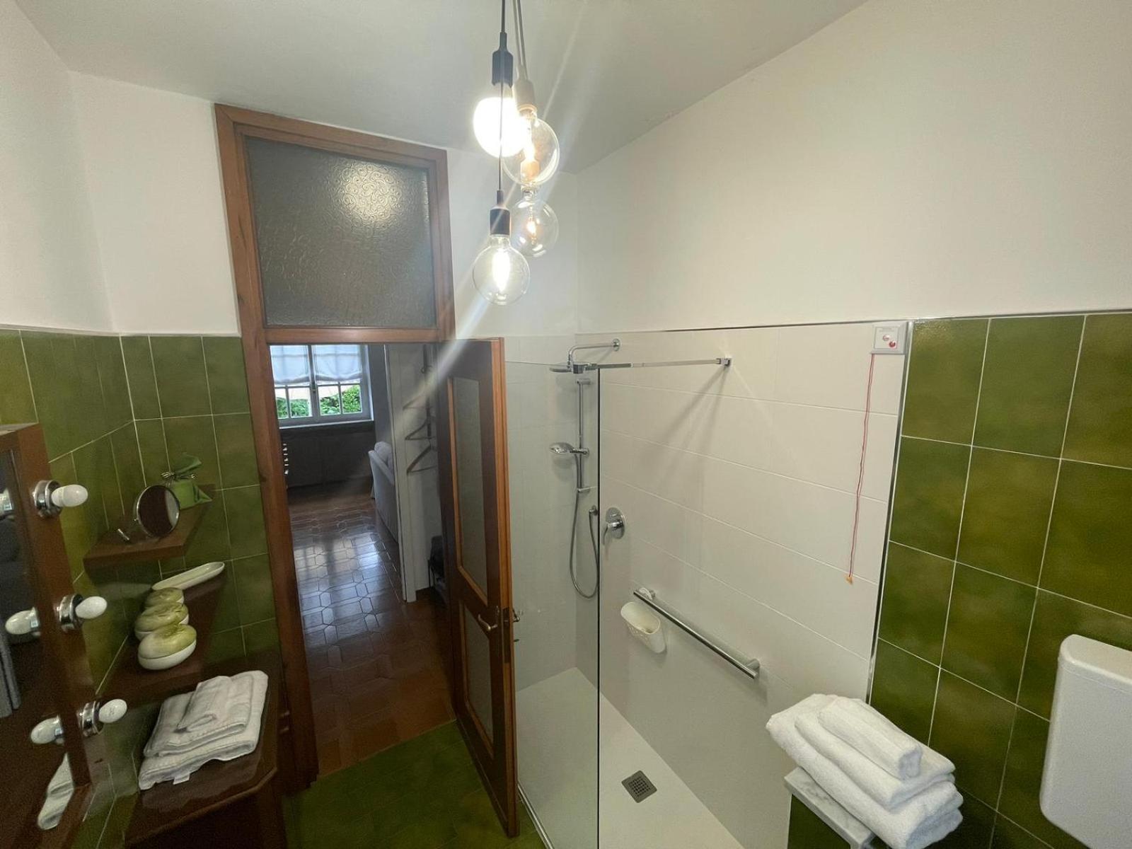 B&B Marilena Guanzate Bagian luar foto