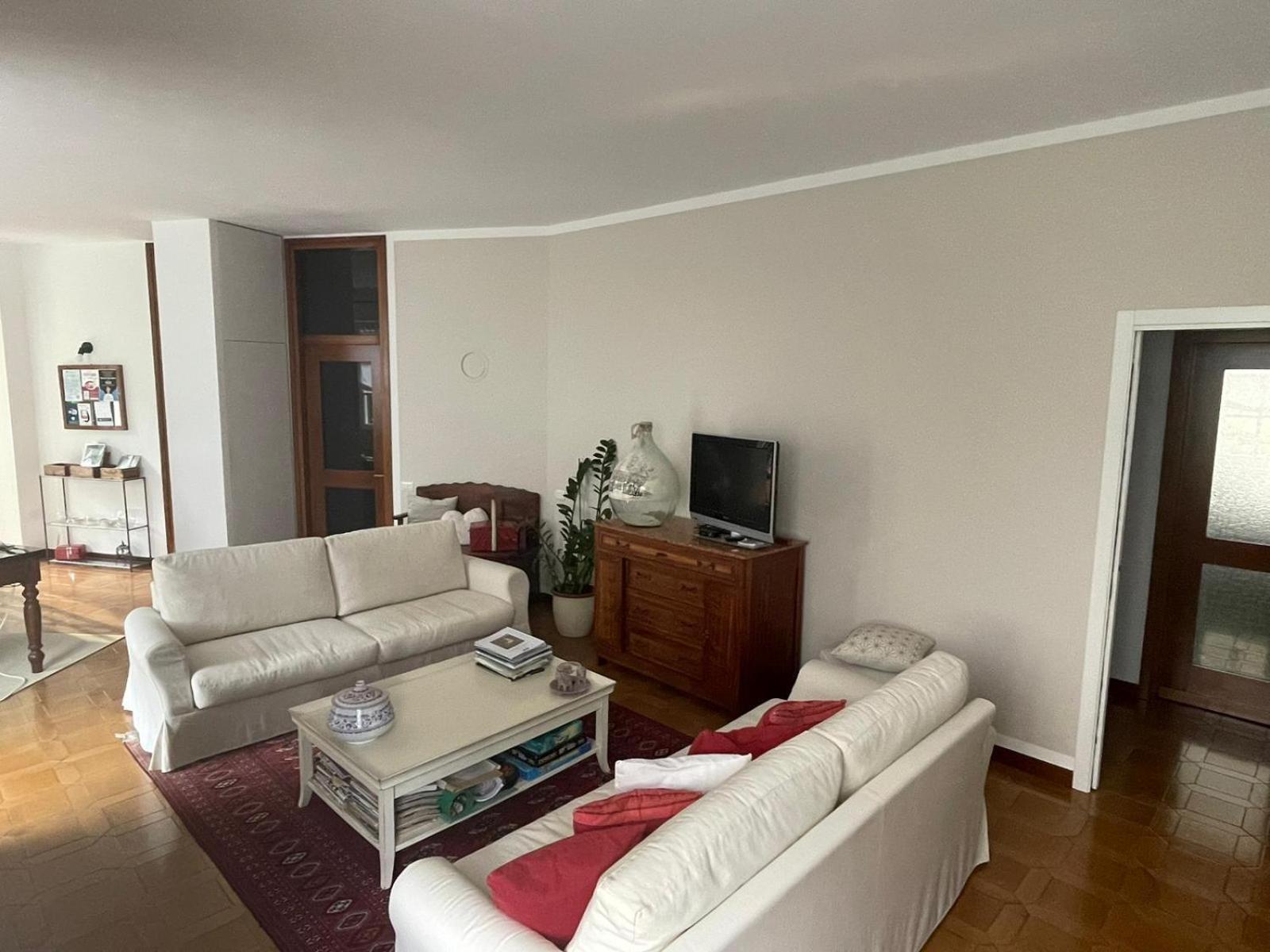 B&B Marilena Guanzate Bagian luar foto