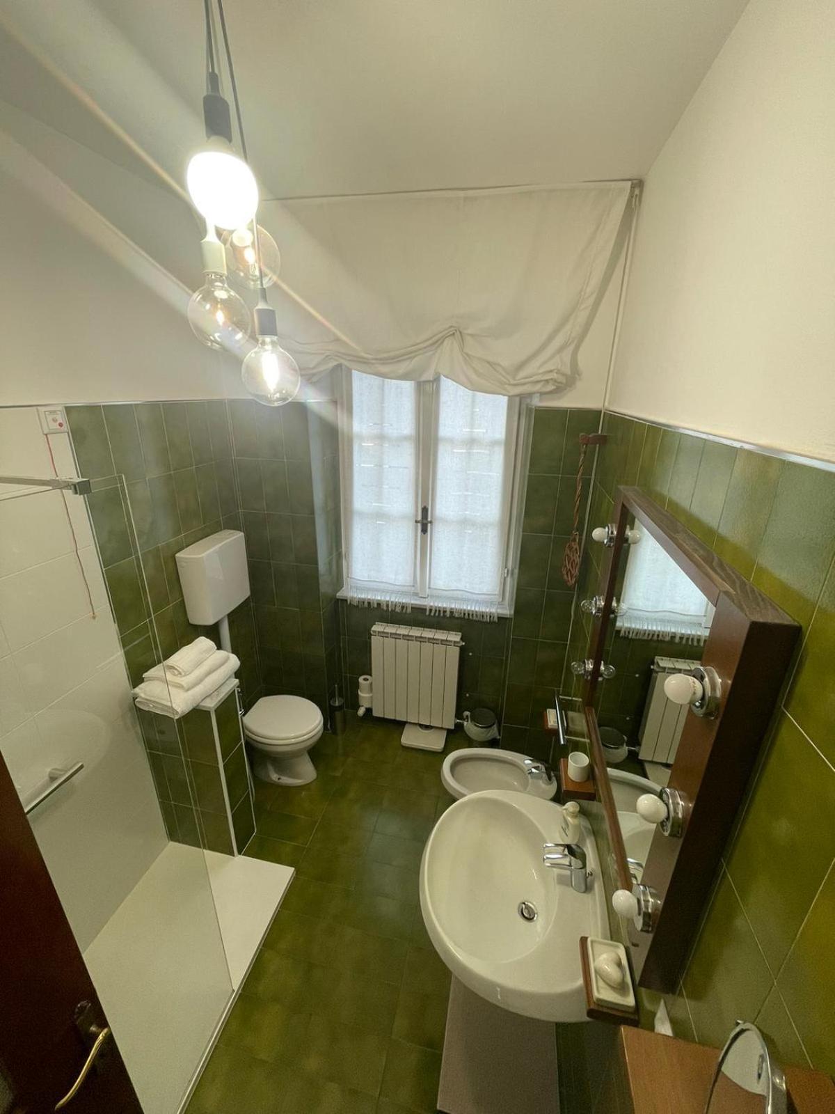 B&B Marilena Guanzate Bagian luar foto
