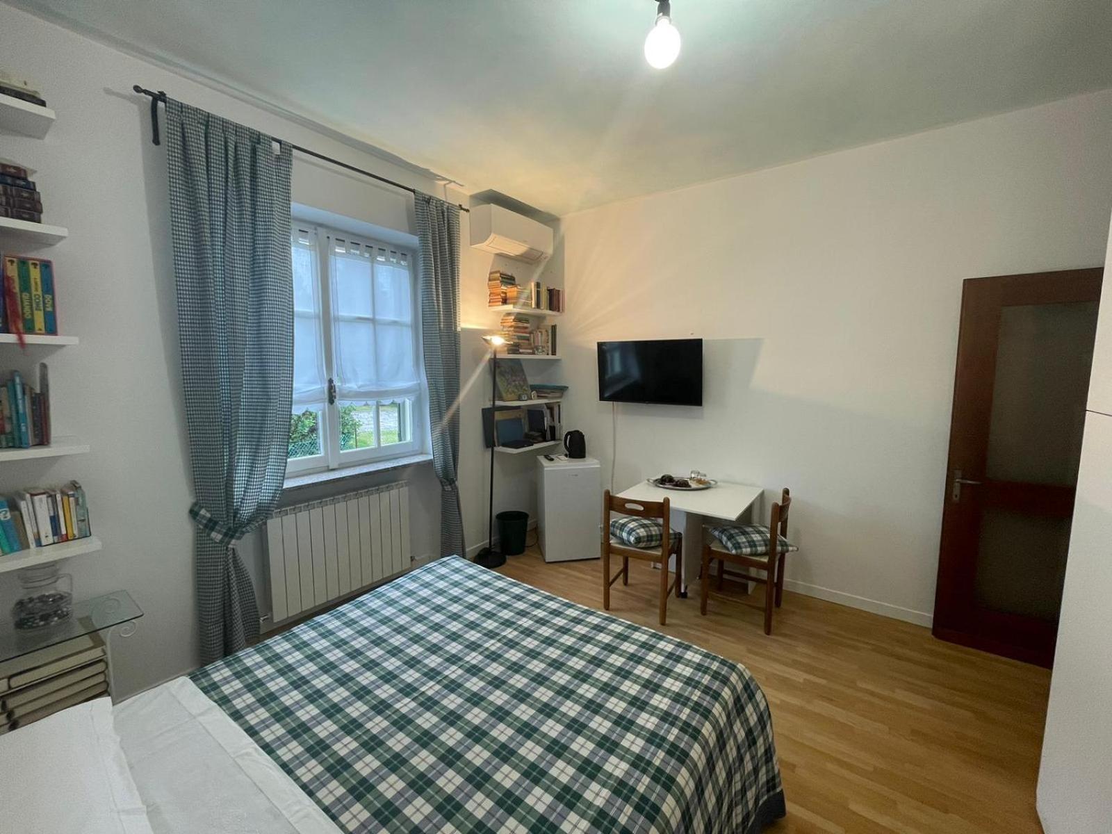 B&B Marilena Guanzate Bagian luar foto